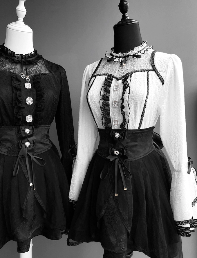Black and white jirai kei outfit hime sleeves corset waist tulle mini skirt