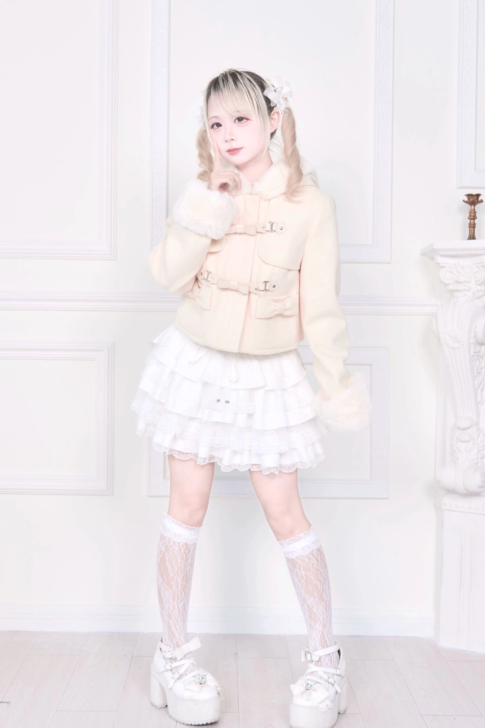 Hooded rousangata coat styling guide with accessories, showing how to coordinate jirai kei coat with recommended shoes, bags, and fashion accessories