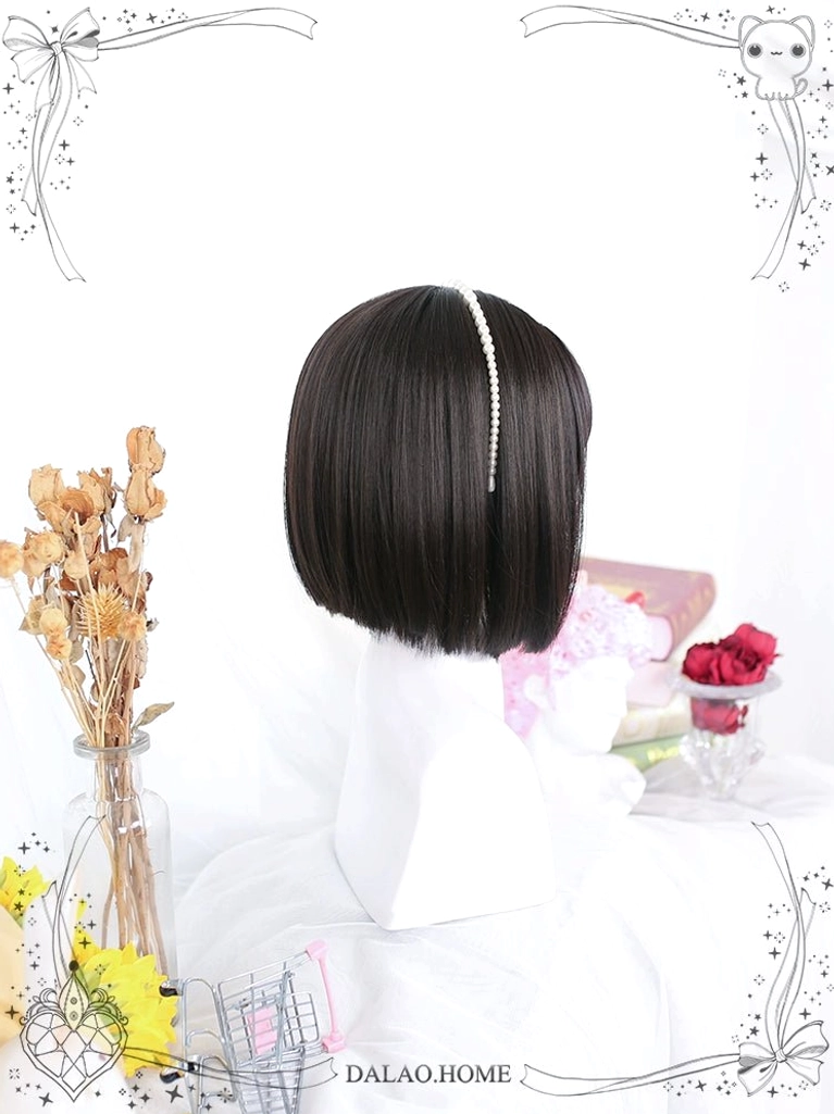 Jirai kei black short bob wig back view neat bob cut mannequin head pearl hair hoop