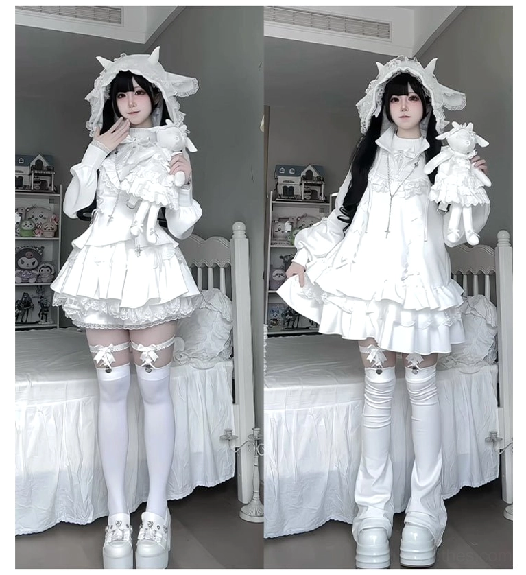 Black cat ear hood Jirai Kei detachable hood lace brim button attachment mechanism close-up