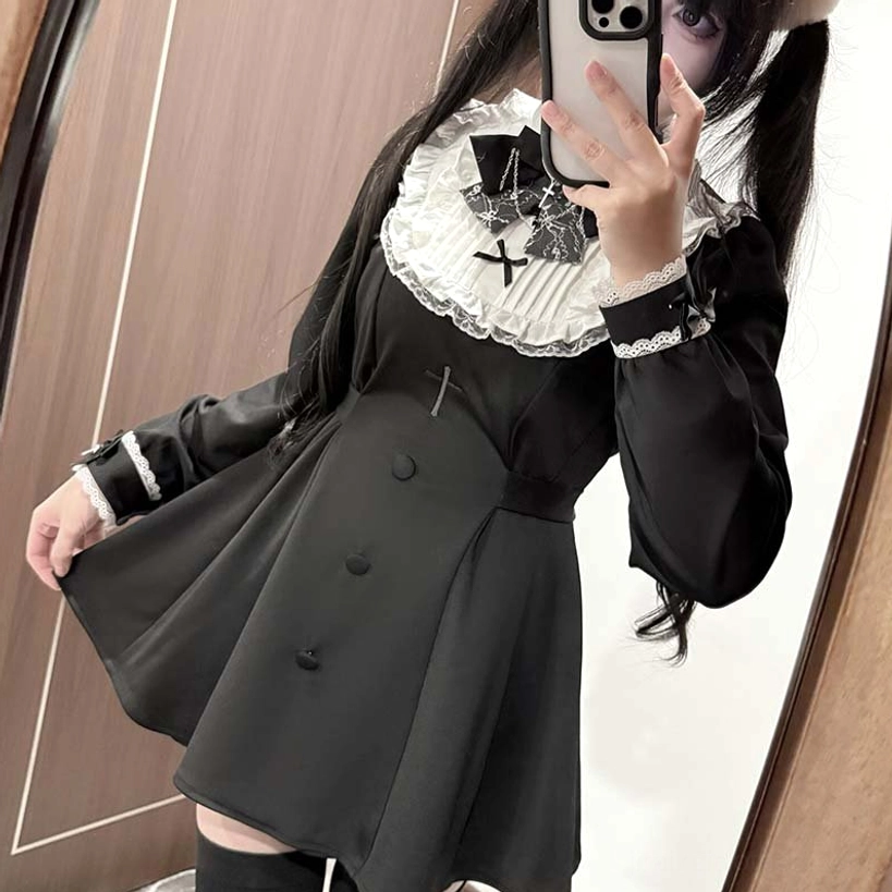 Black Jirai Kei long sleeve dress set with white ruffled lace collar cross embroidery detail mirror selfie close-up