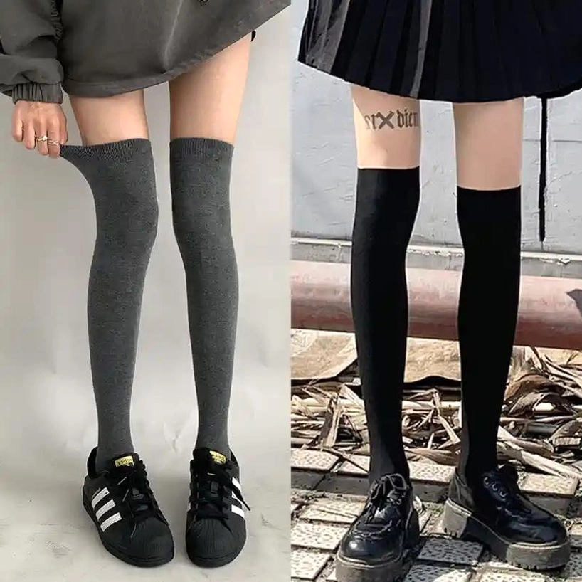 Black and grey regular thigh-high socks set Jirai Kei mixed color combination versatile styling