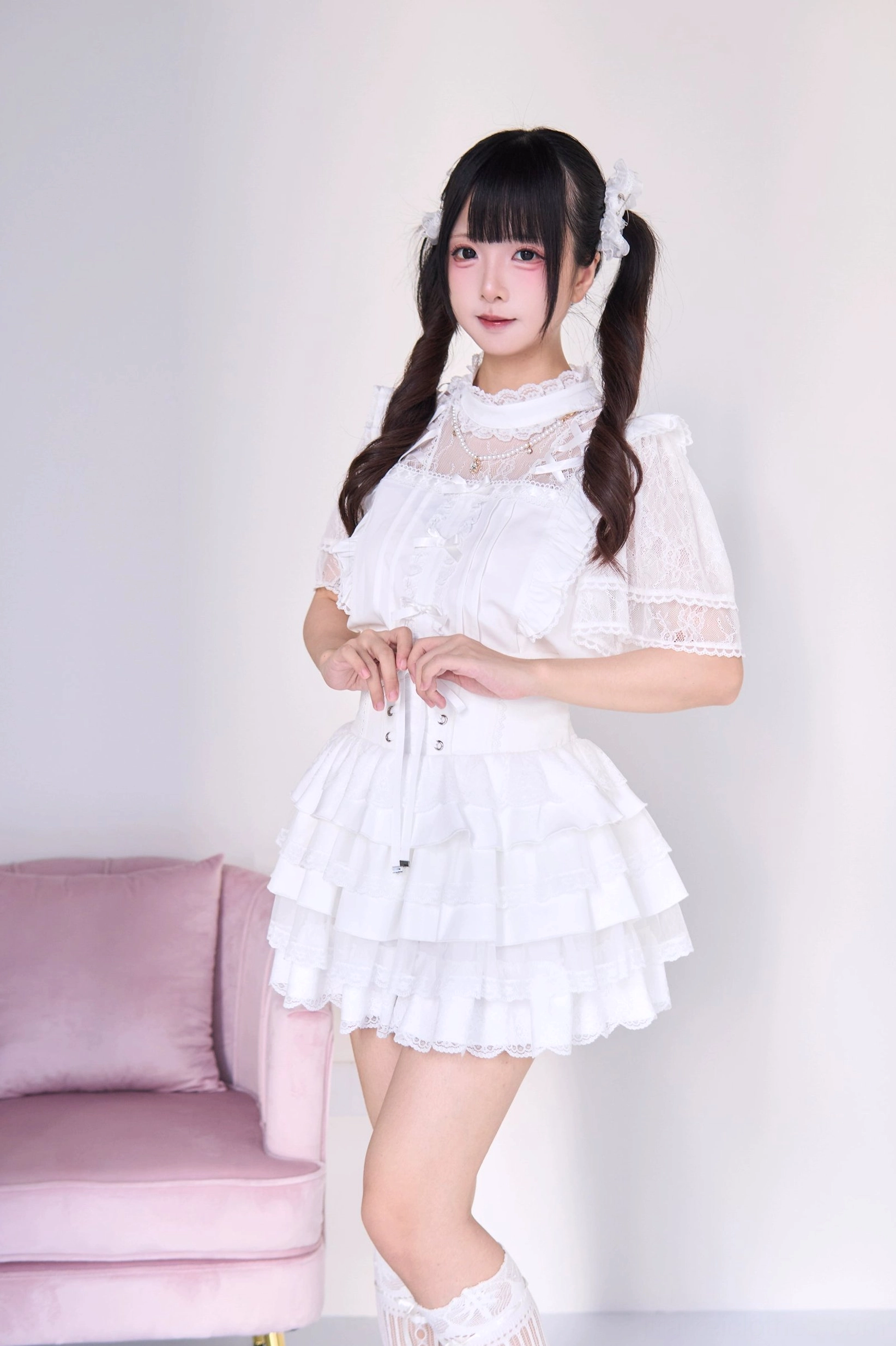 Gothic lolita jirai kei blouse detachable pearl necklace close-up showing jewelry accessory detail and luxury fabric quality