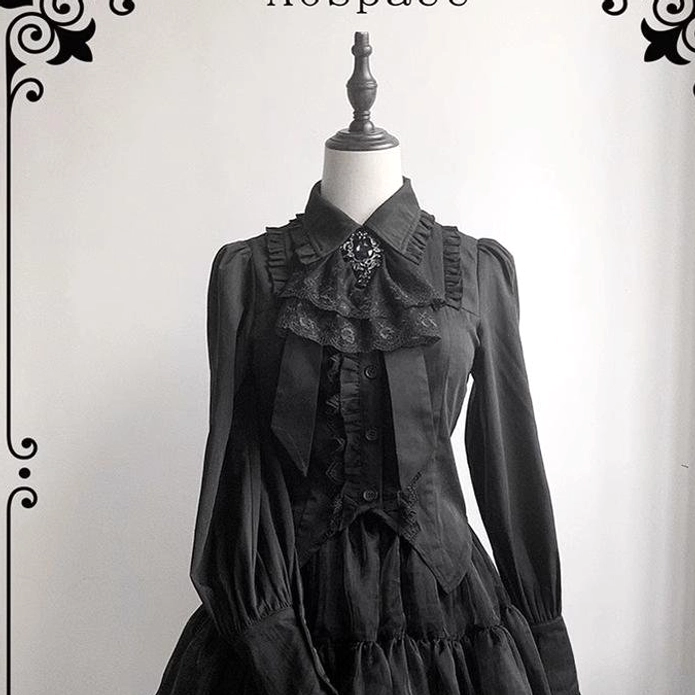 Jirai Kei blouse ruffled shoulder and front placket lace detail design architectural construction