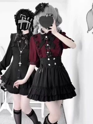 Jirai Kei blouse wine-red black gothic lolita outfit with ruffled lace trim and detachable bow pins worn in mirror selfie