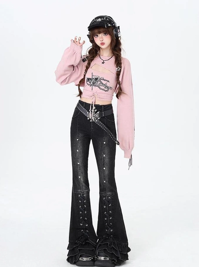 Jirai Kei bolero jacket detail shot featuring shoulder belt accent and laced bow details on long sleeves