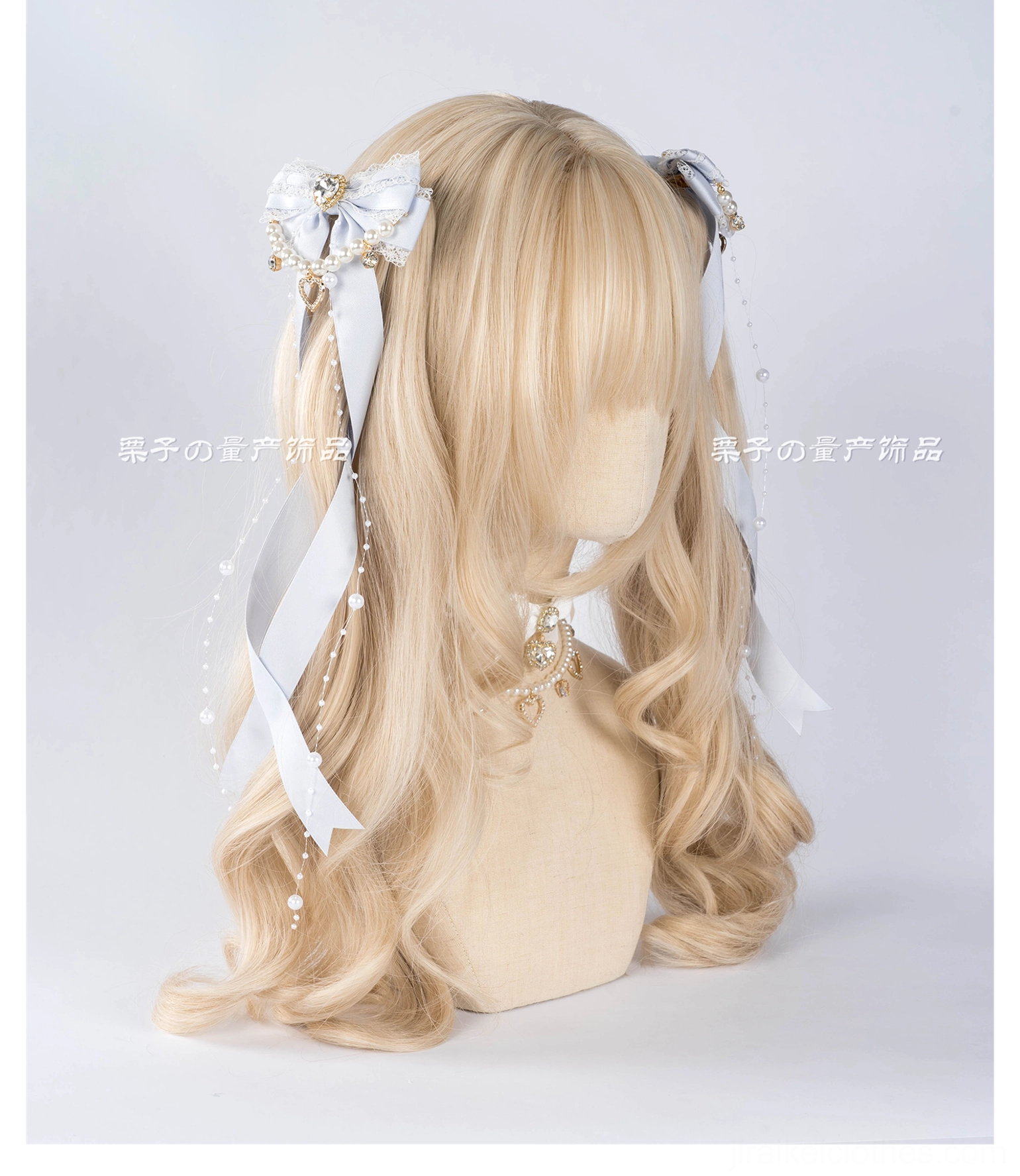 Jirai Kei bow hair clips fabric texture close-up showing ribbon knit material quality and lace trim intricacy
