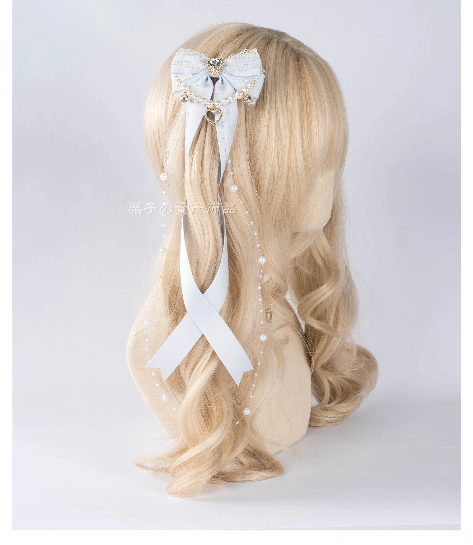 Jirai Kei bow hair clips size comparison showing 3.5 inch width and 14.2 inch total length measurement reference