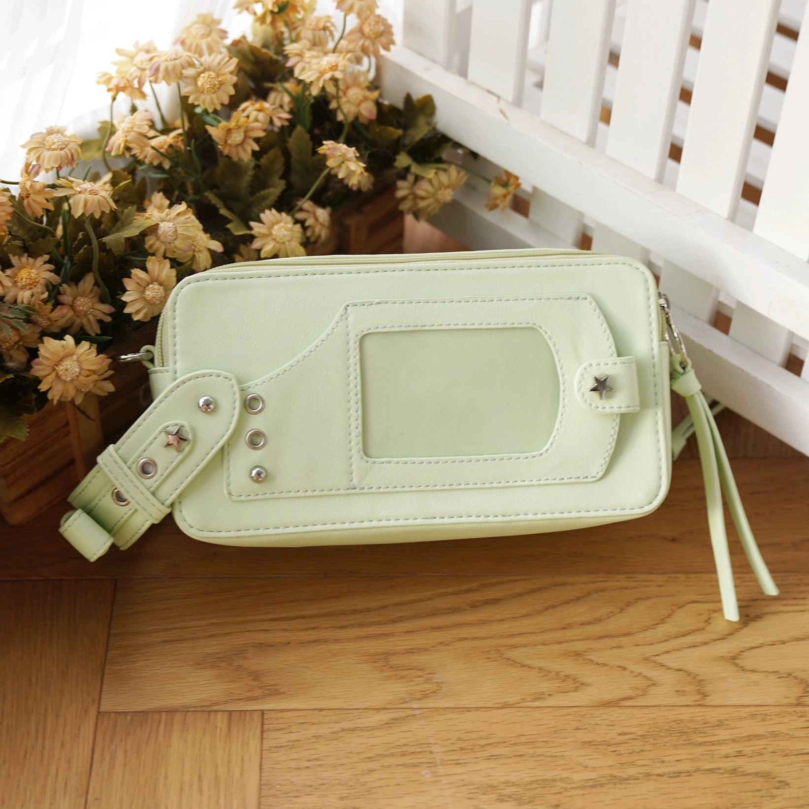 Jirai kei brick itabag green color nature inspired mystical aesthetic transparent window collectible display