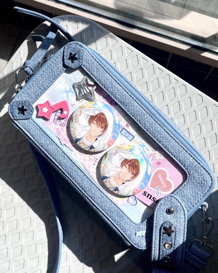 Jirai kei brick itabag showing rivet placement pattern on bag edges defining structural design element