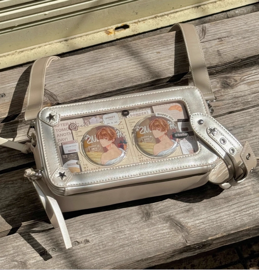 Jirai kei brick itabag zipper closure mechanism detail showing secure premium closure on transparent panel