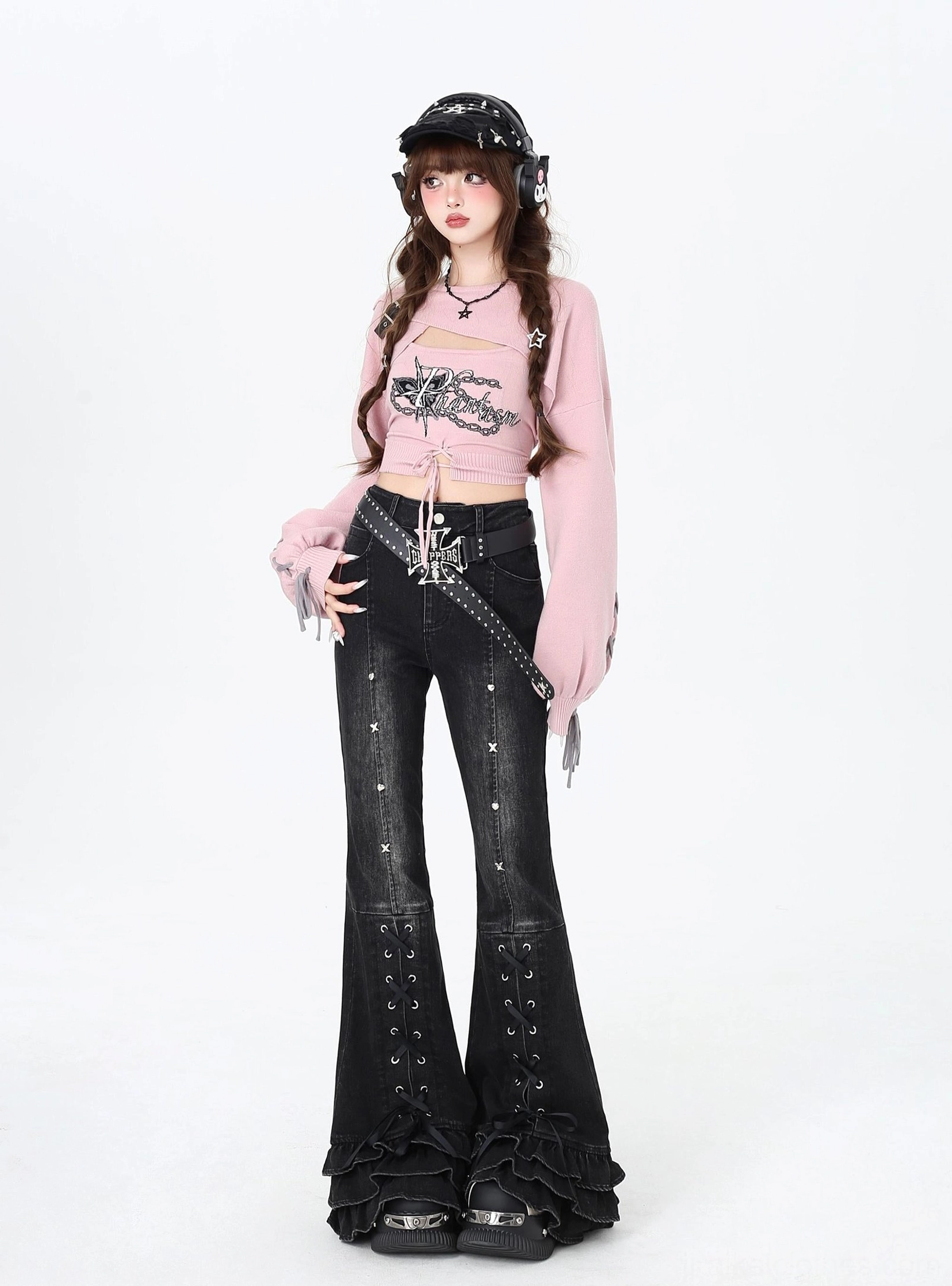 Jirai Kei two-piece knit set camisole detail showing butterfly letter and chain embellishments with hemline lacing