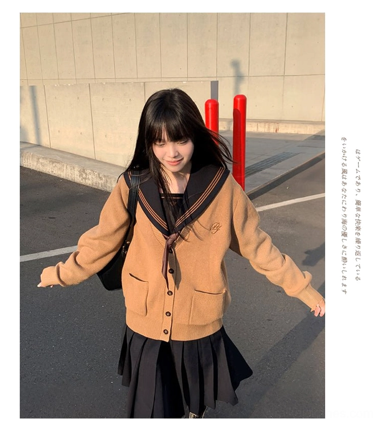 Jirai Kei cardigan shoulder line fit silhouette showing proportioned design element