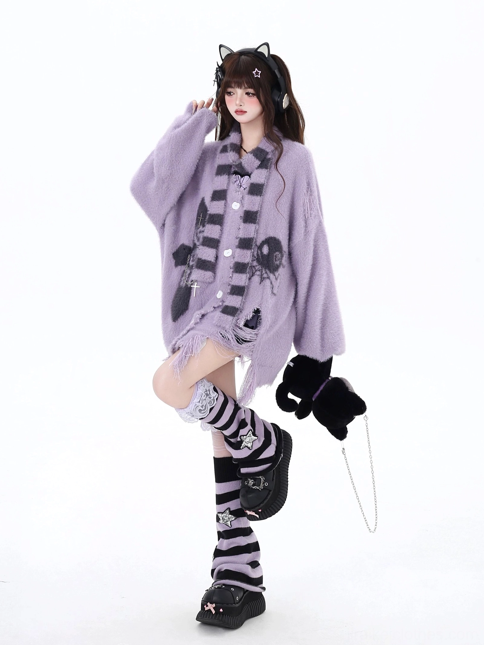 Jirai Kei cardigan full-body outfit styling guide showing how to wear distressed cardigan with alternative fashion pieces and accessory coordination