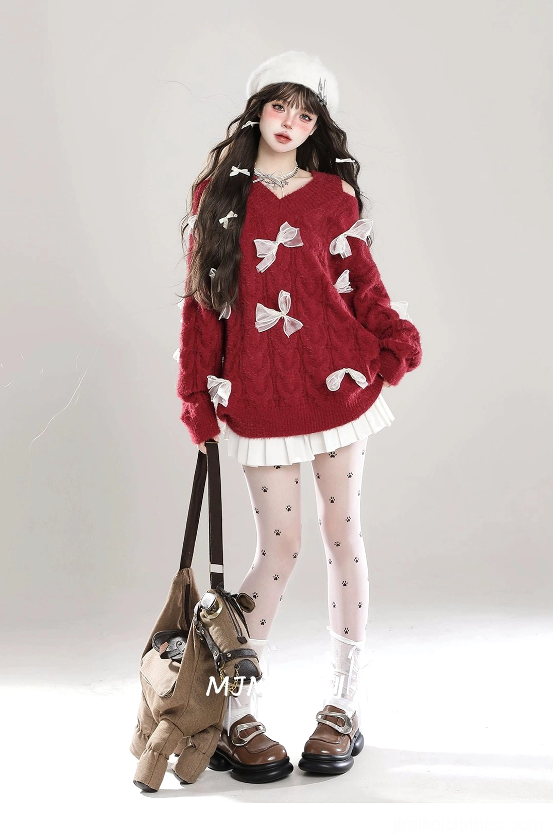 Jirai Kei cold-shoulder fuzzy bow sweater size range display, showing how cold-shoulder V-neck design and white ribbon bows appear across different size options
