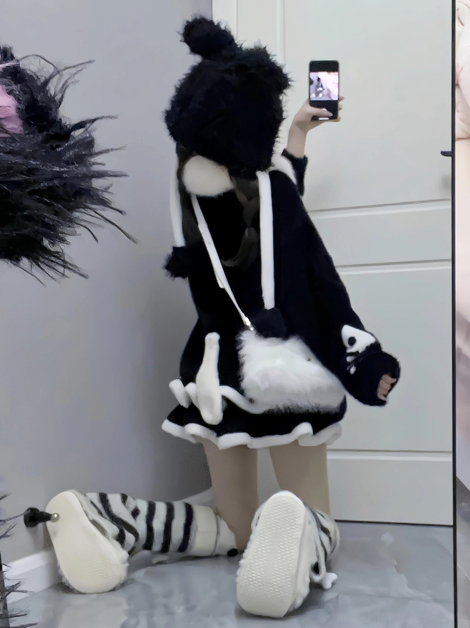 Size guide reference for oversized Jirai Kei ghost cat couple sweater one size unisex fit measurement chart