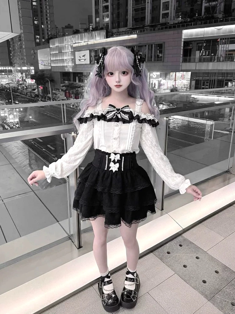 Full-length Jirai Kei Gothic Lolita two-piece outfit high-angle view with platform mary jane shoes night mall setting