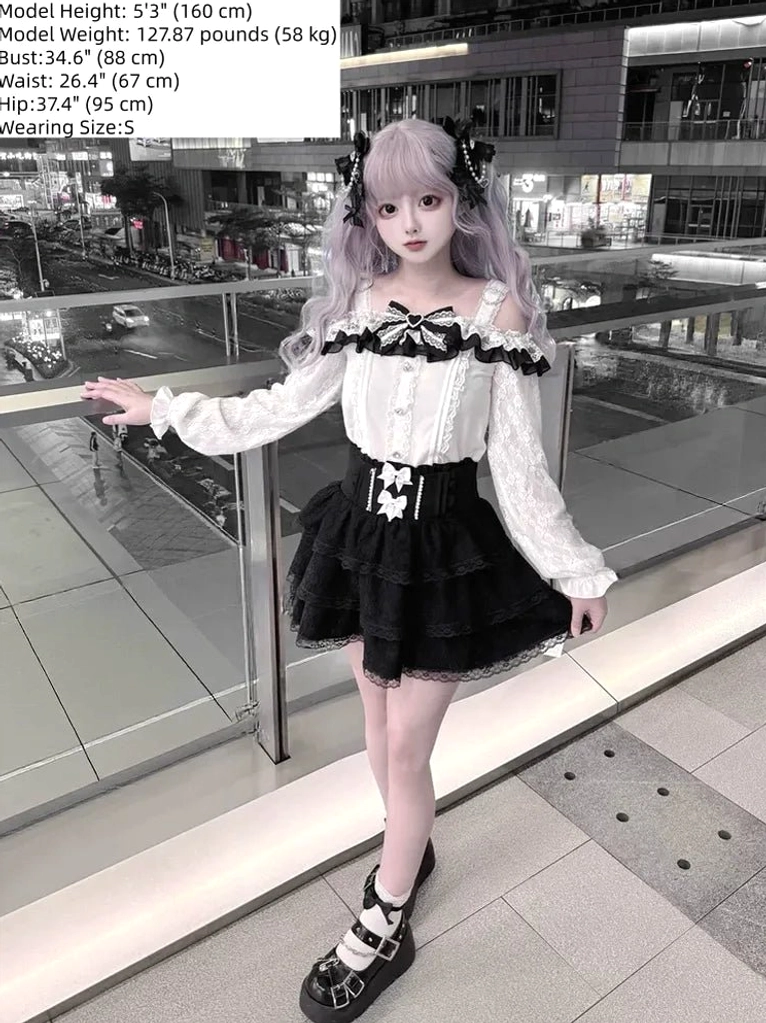 Three-quarter side profile of Gothic Lolita Jirai Kei set with platform mary jane shoes outdoor night mall terrace