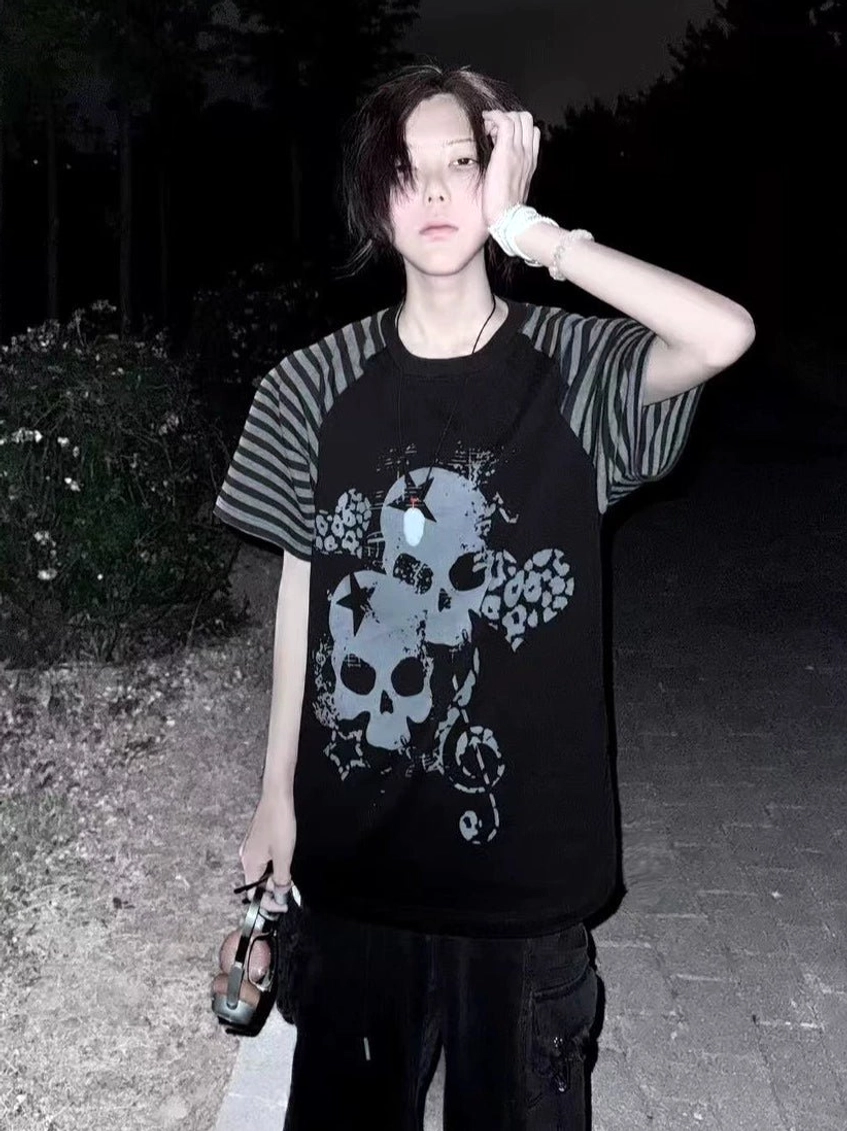 Black jirai kei gothic skull raglan t-shirt outdoor night styling with handbag accessory streetwear aesthetic