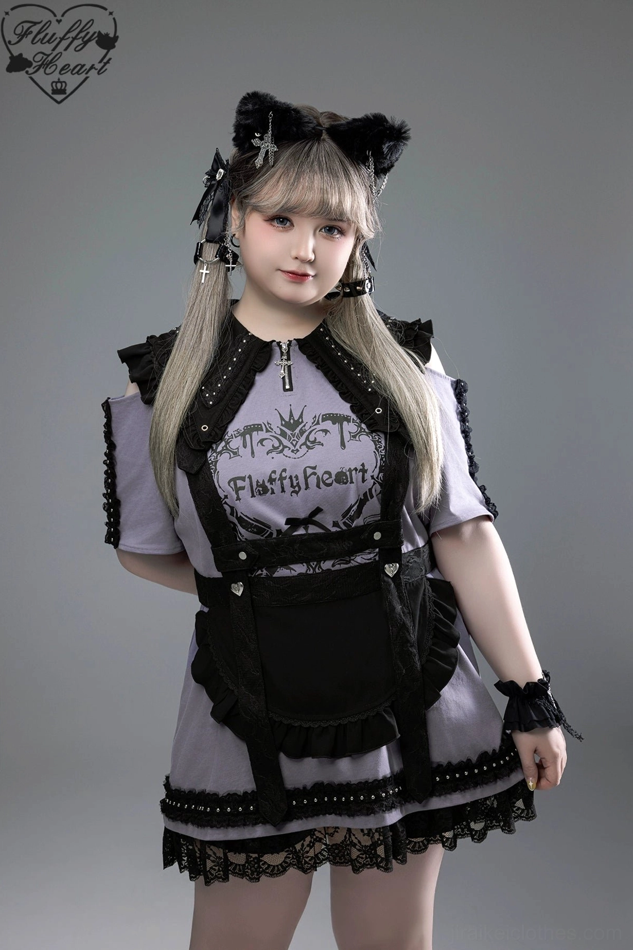 Gothic witch collar Jirai Kei cotton T-shirt dress with pointed black collar and off-shoulder sleeves, worn by blonde model with cat ear accessories in studio setting