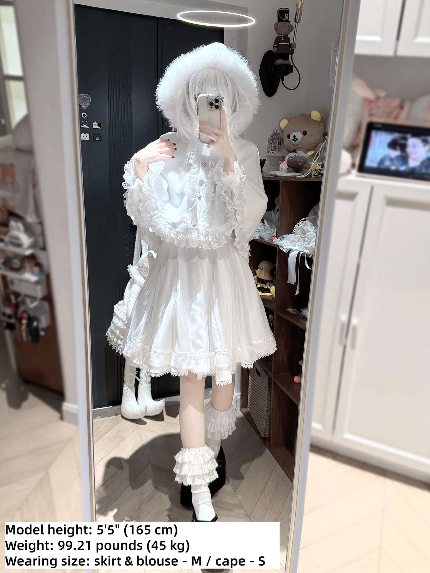Jirai Kei heart-shaped button details on cape and skirt, showing romantic embellishments characteristic of aesthetic, closeup view