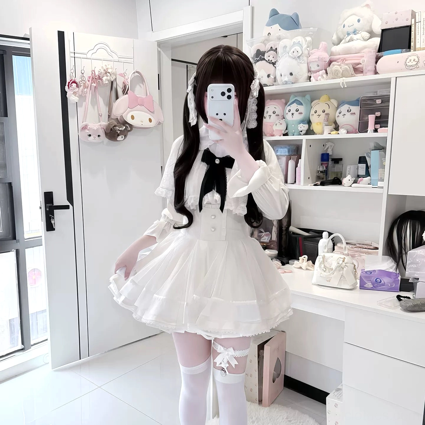 High-waist Jirai Kei skirt with scalloped edge hemline and heart button embellishments, elastic waist comfortable fit styling
