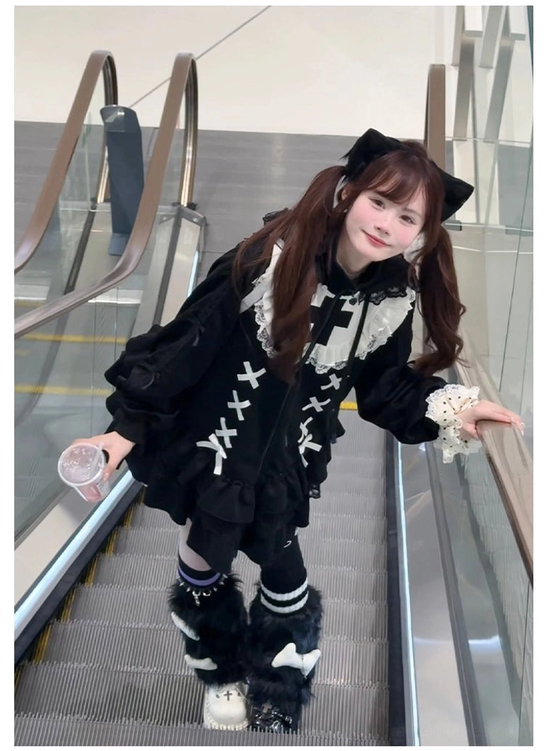 Black Jirai Kei hooded jacket sleeve detail cuff construction polyester fabric quality