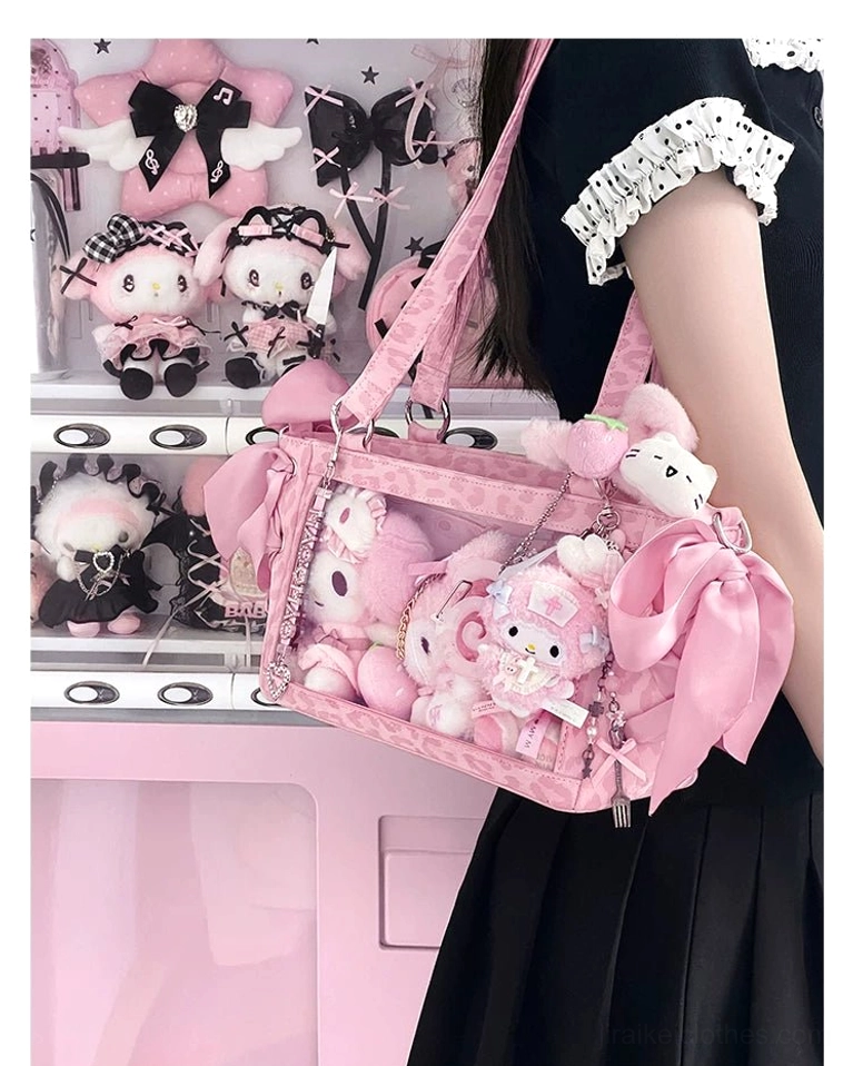 Jirai Kei mini ita bag comparison showing different fill arrangements with badges and decorative elements