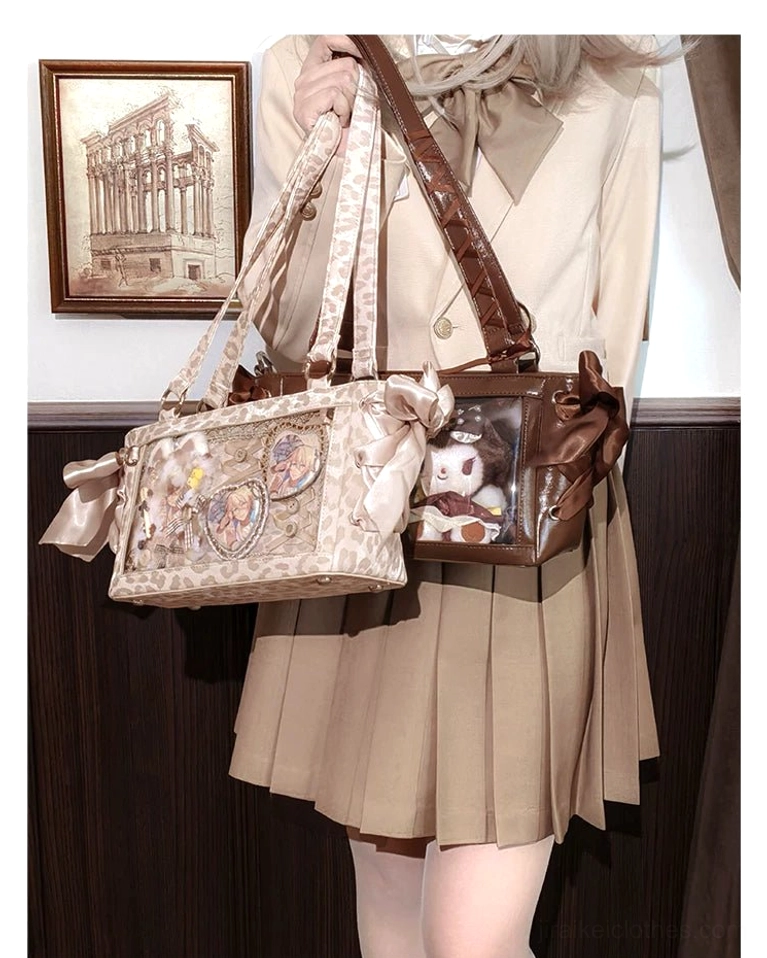 Jirai Kei ita bag showing crossbody strap adjustment and wear comfort demonstration
