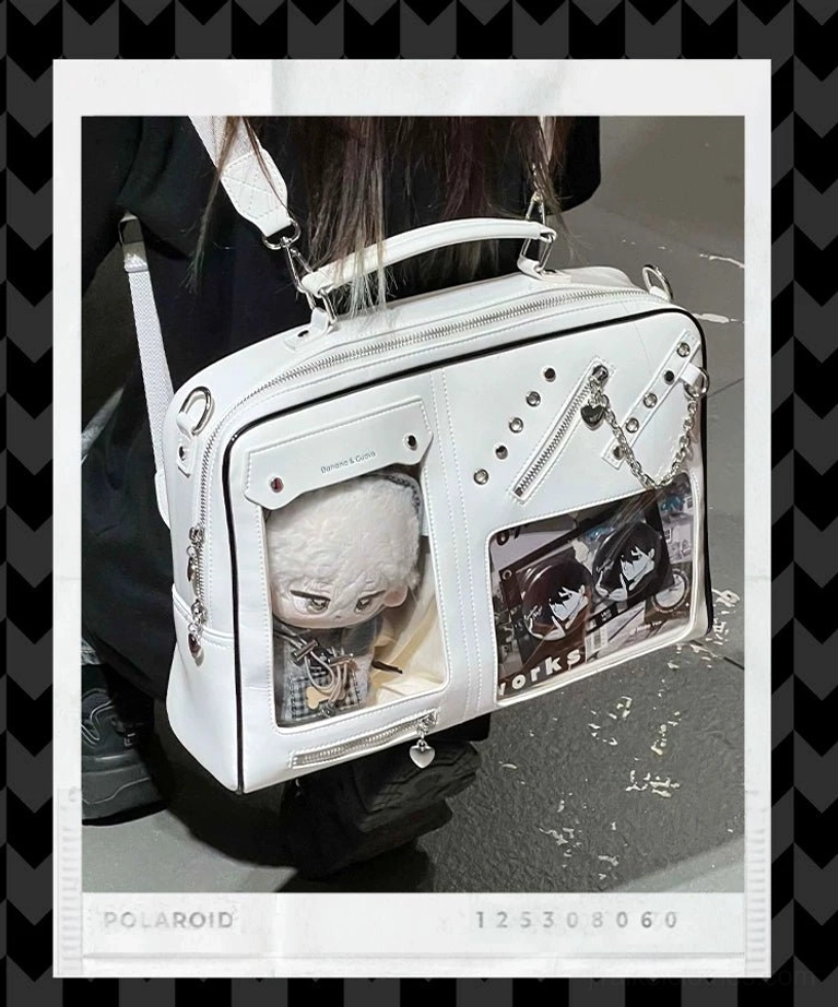 Jirai Kei ita bag shoulder carry mode with character display and chain decorations detail