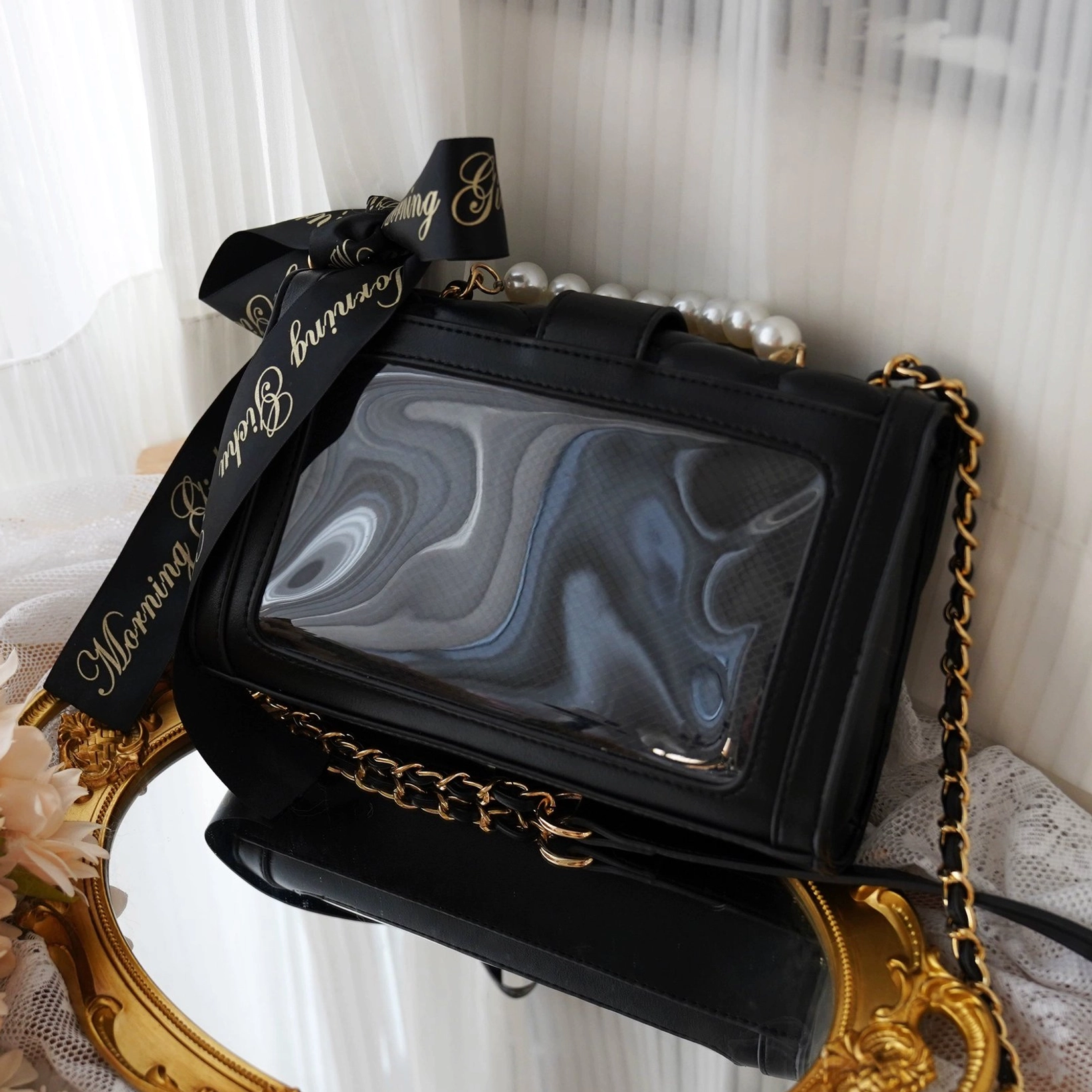 Matte black jirai kei ita shoulder bag unobstructed transparent layer version with contemporary edge styling
