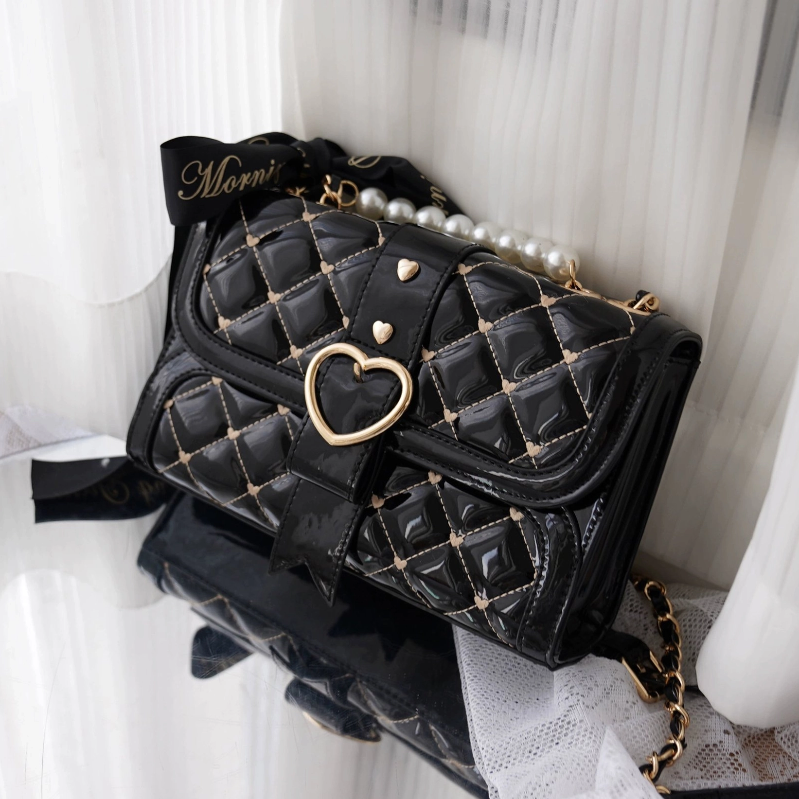 Patent leather black jirai kei ita shoulder bag unobstructed transparent version with glossy finish