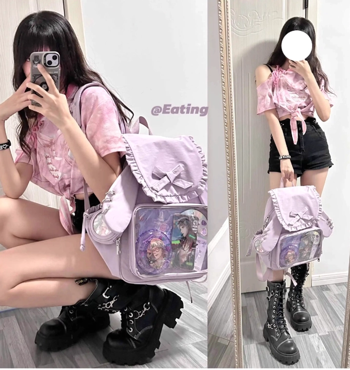 Jirai Kei itabag backpack paired with kawaii anime convention outfit demonstration styling coordination