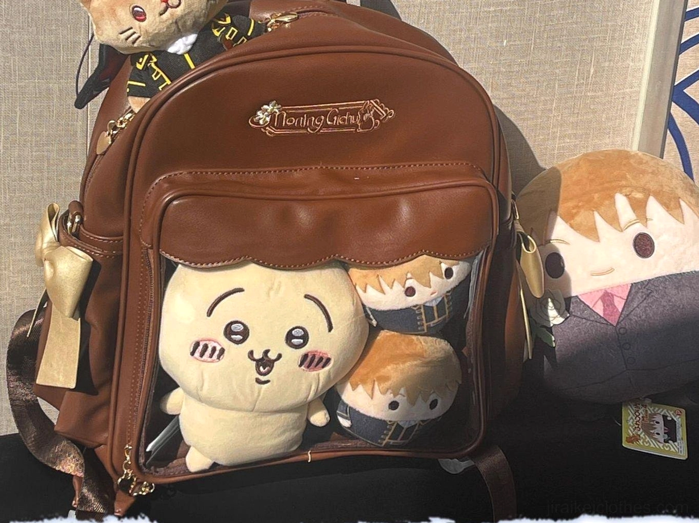 Jirai Kei kawaii itabag side view bow tie accents zipper pocket rear detail storage features