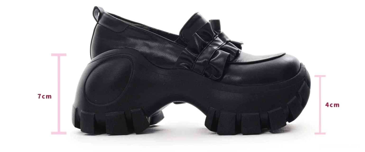 Jirai Kei JK platform shoes lifestyle photography showing authentic street style fashion aesthetic and cultural context