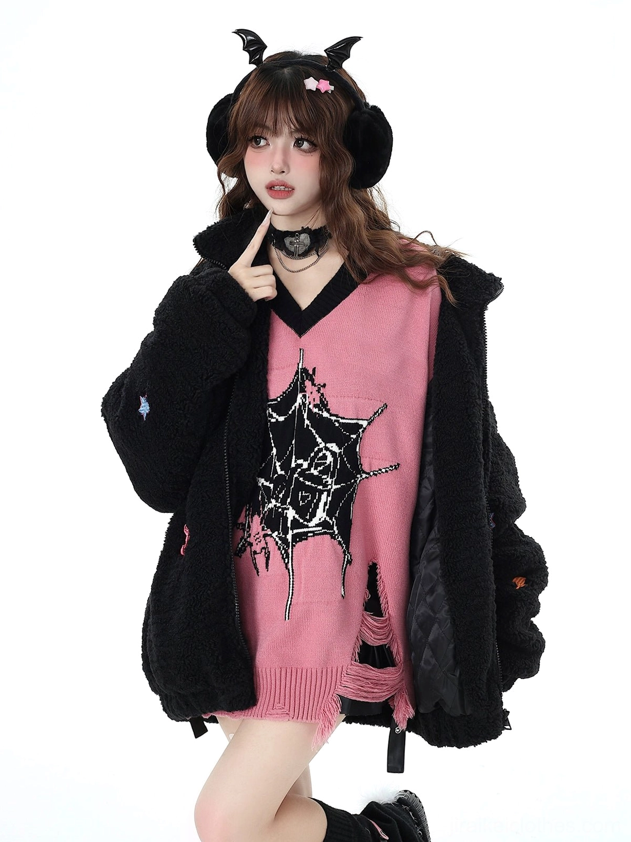 Black and pink Jirai Kei knit sweater core-spun yarn material quality and print durability demonstration