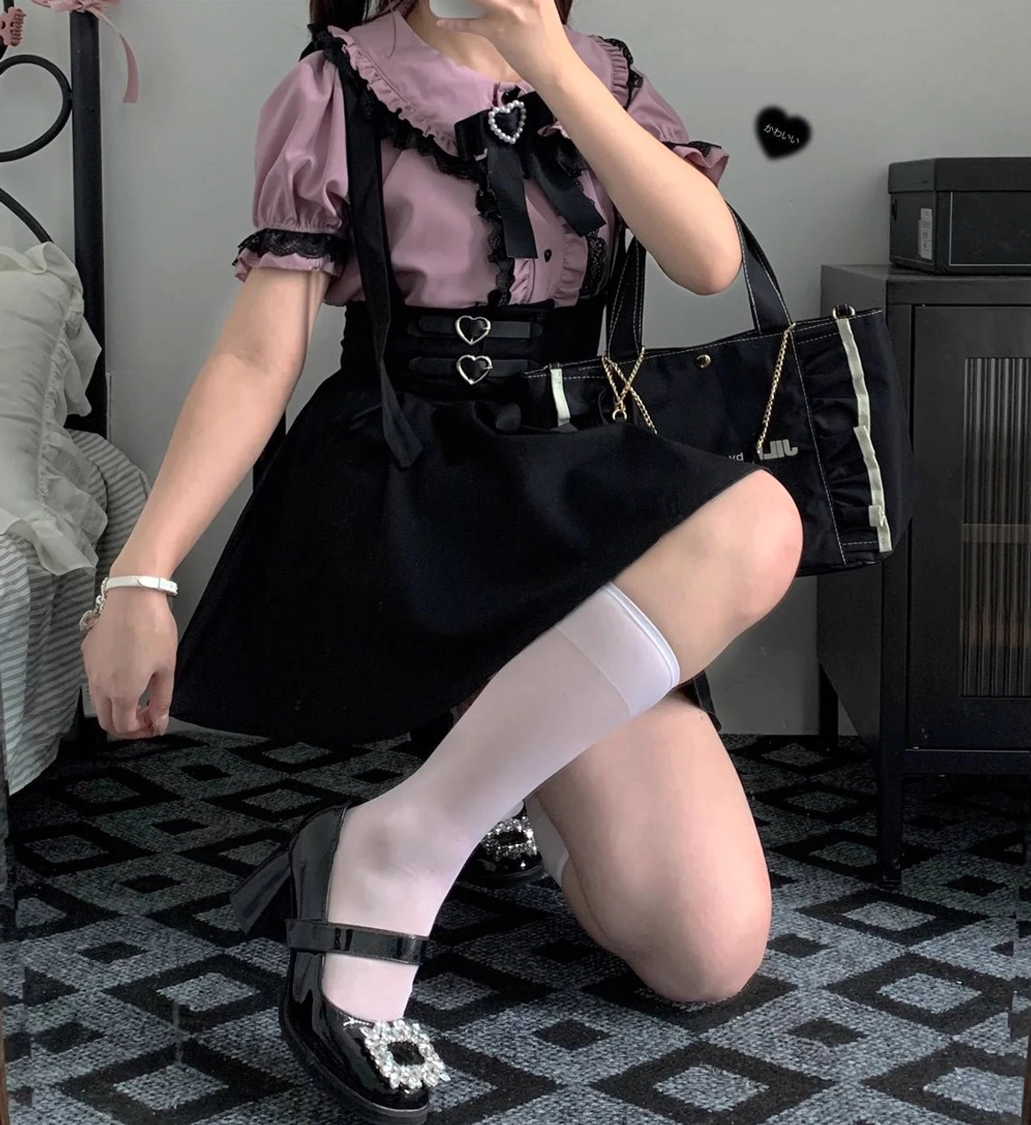 Jirai Kei blouse and skirt set low-angle mirror selfie with heart buckle belt white thigh-high stockings