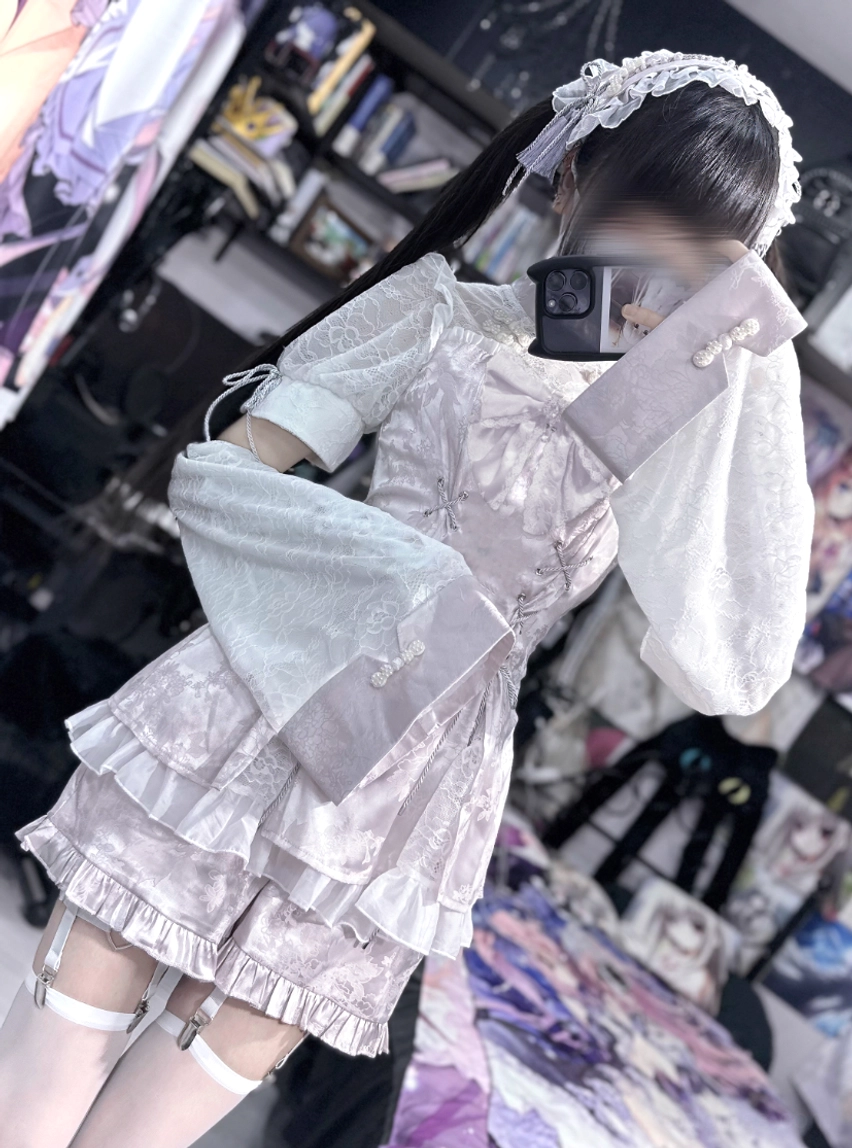 Jirai Kei lace dress set hand sleeves removable accessory showing white lace arm covers for extended styling