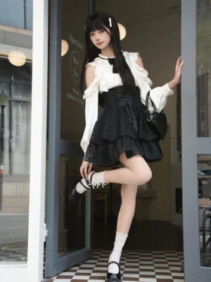 Jirai Kei aesthetic outfit side profile showing corset waistband and tiered ruffles with platform Mary Jane shoes