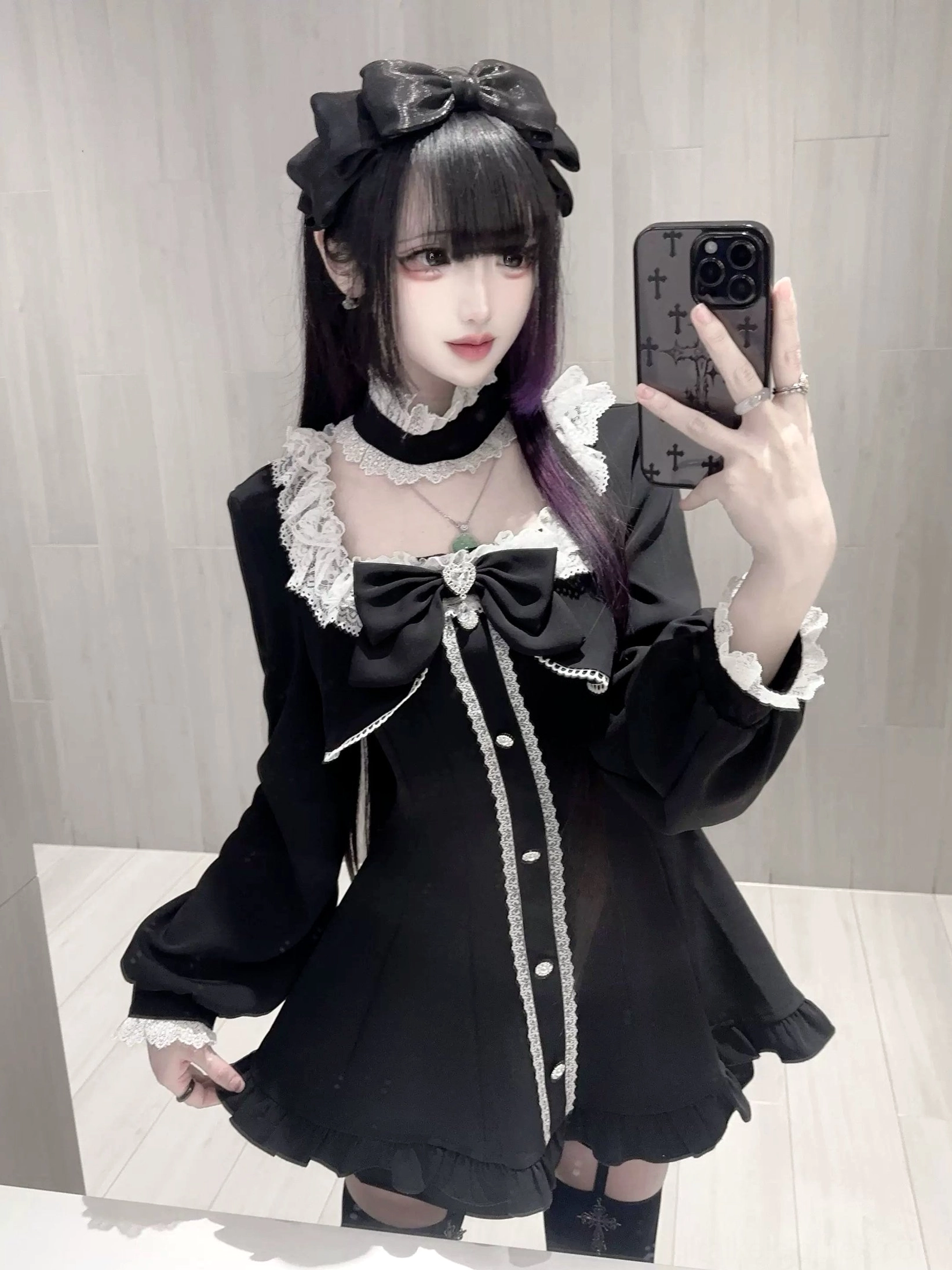 Jirai Kei ensemble long-sleeve dress with neat sleeve construction, ruffled lace trim, and gothic aesthetic side profile detail