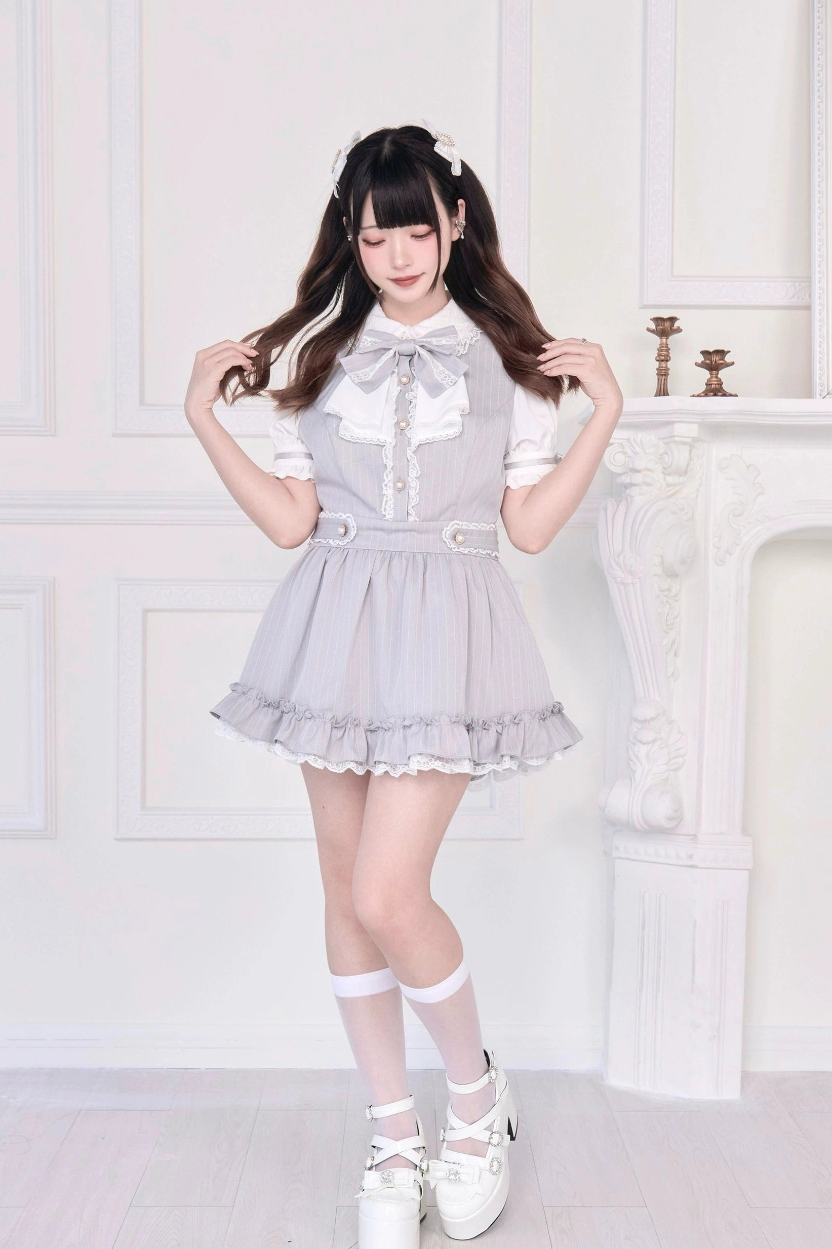 Jirai Kei maid dress set elastic waisted shorts detail close-up comfortable fit adjustable design