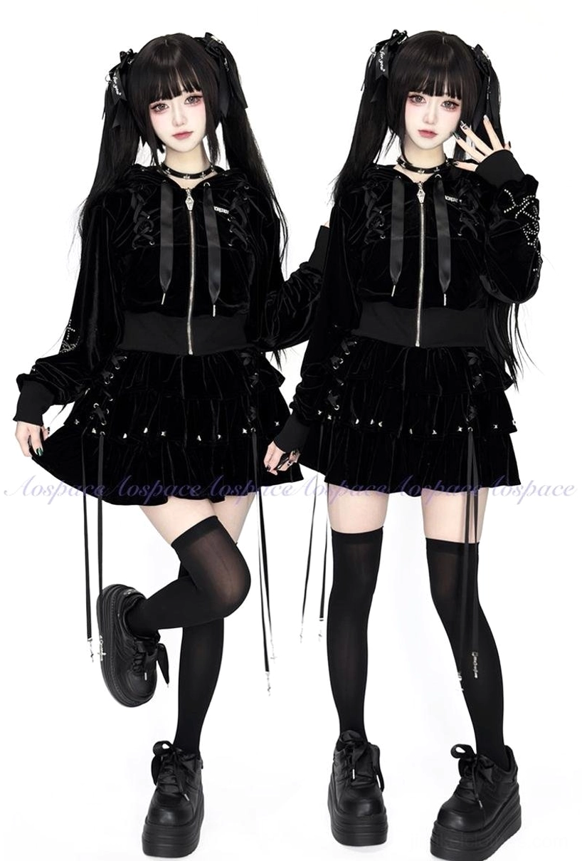 Dual full-body shots of Jirai Kei black velvet hoodies and skirts worn by twin-tailed models with platform shoes and thigh-high socks