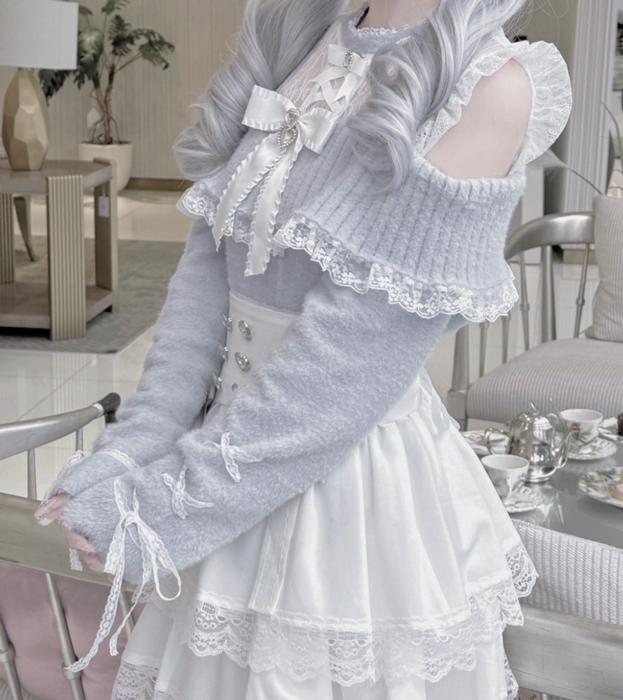 Jirai Kei off-shoulder lace patchwork sweater spring autumn seasonal wear layering styling temperature appropriate comfort
