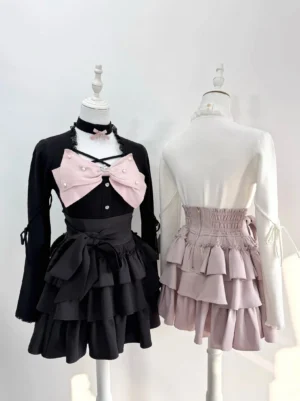 Jirai Kei outfit front and back mannequin display showing high-waisted tiered ruffle skirt construction and matching choker detail