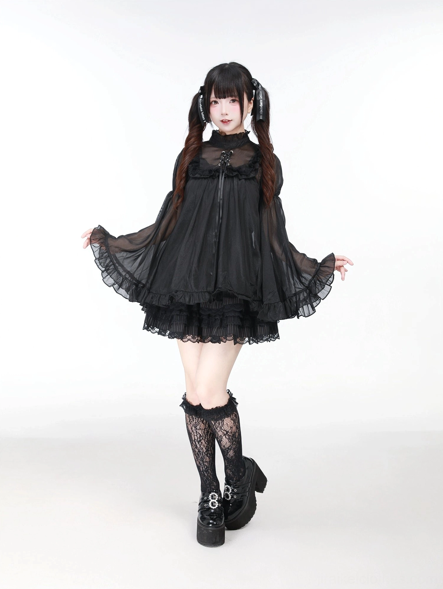 Jirai Kei outfit alternative styling suggestion with different accessories and personalization options