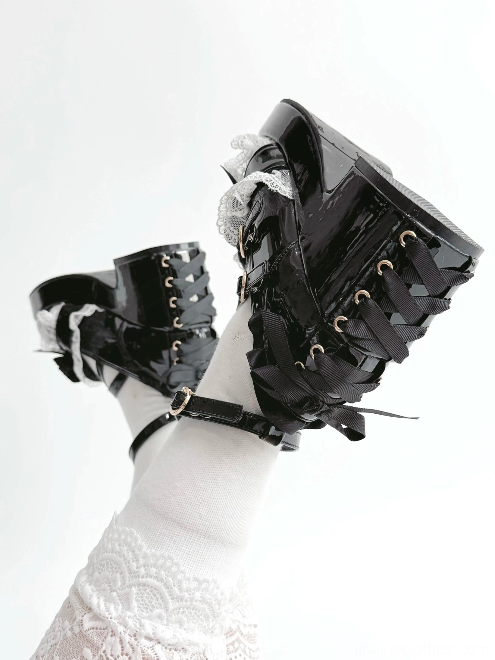 Jirai Kei platform heels styling inspiration mood board showing complete outfit coordination recommendations accessories legwear and subcultural aesthetic combinations