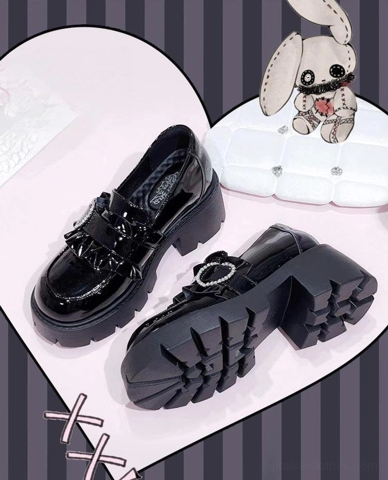 Jirai Kei platform loafers artistic styling photography model wearing complete outfit aesthetic narrative visual storytelling