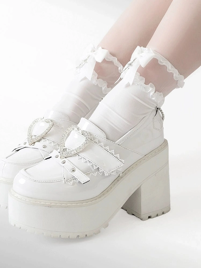 Delicate lace detailing overlay on Jirai Kei Ryousangata platform loafers featuring intricate lace pattern complement to romantic aesthetic and sweet-meets-tough design philosophy
