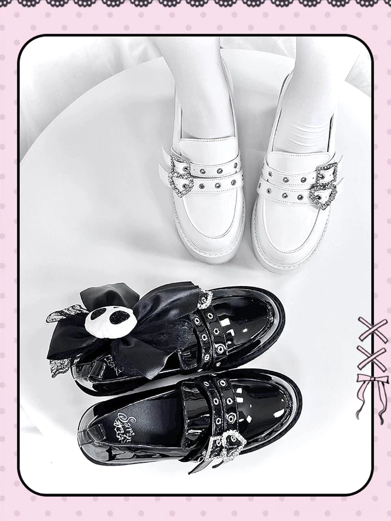 Jirai kei platform loafers round toe silhouette and proportions showing aesthetic balance between platform height and soft toe profile for comfort