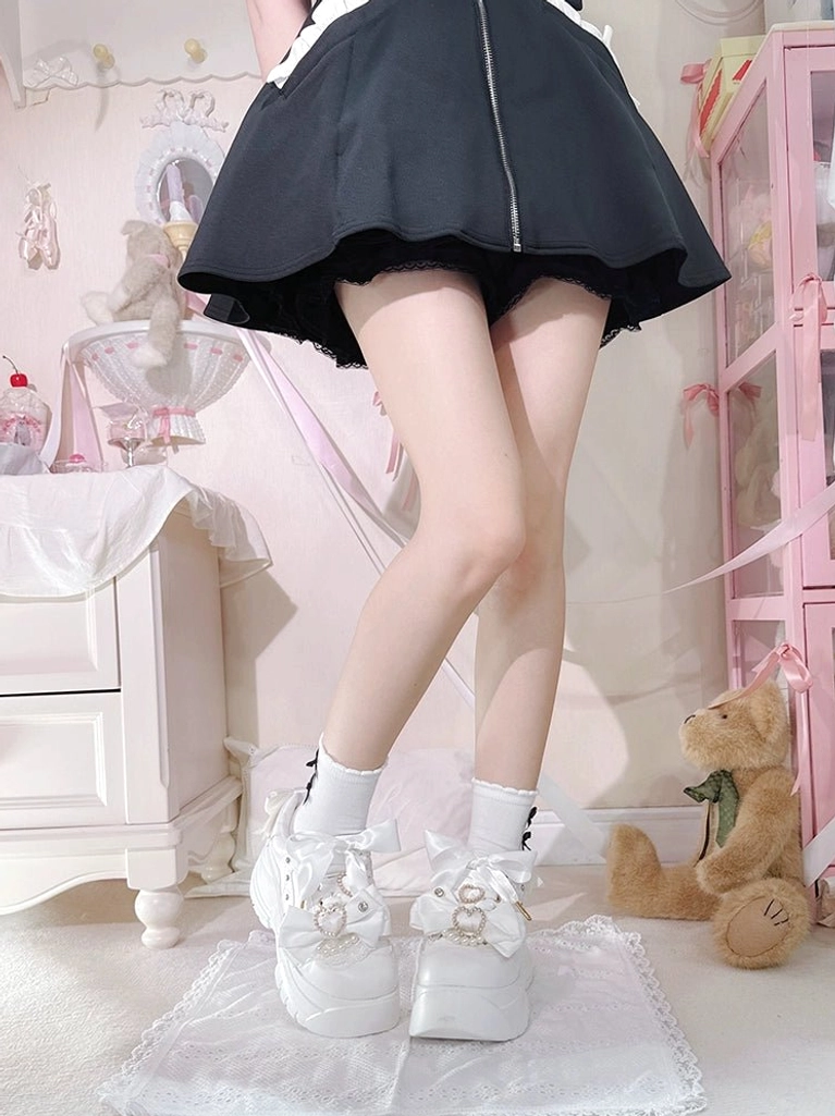 Jirai Kei platform shoes before-after styling comparison, how to style detachable bows on-off, versatile wear transformation examples
